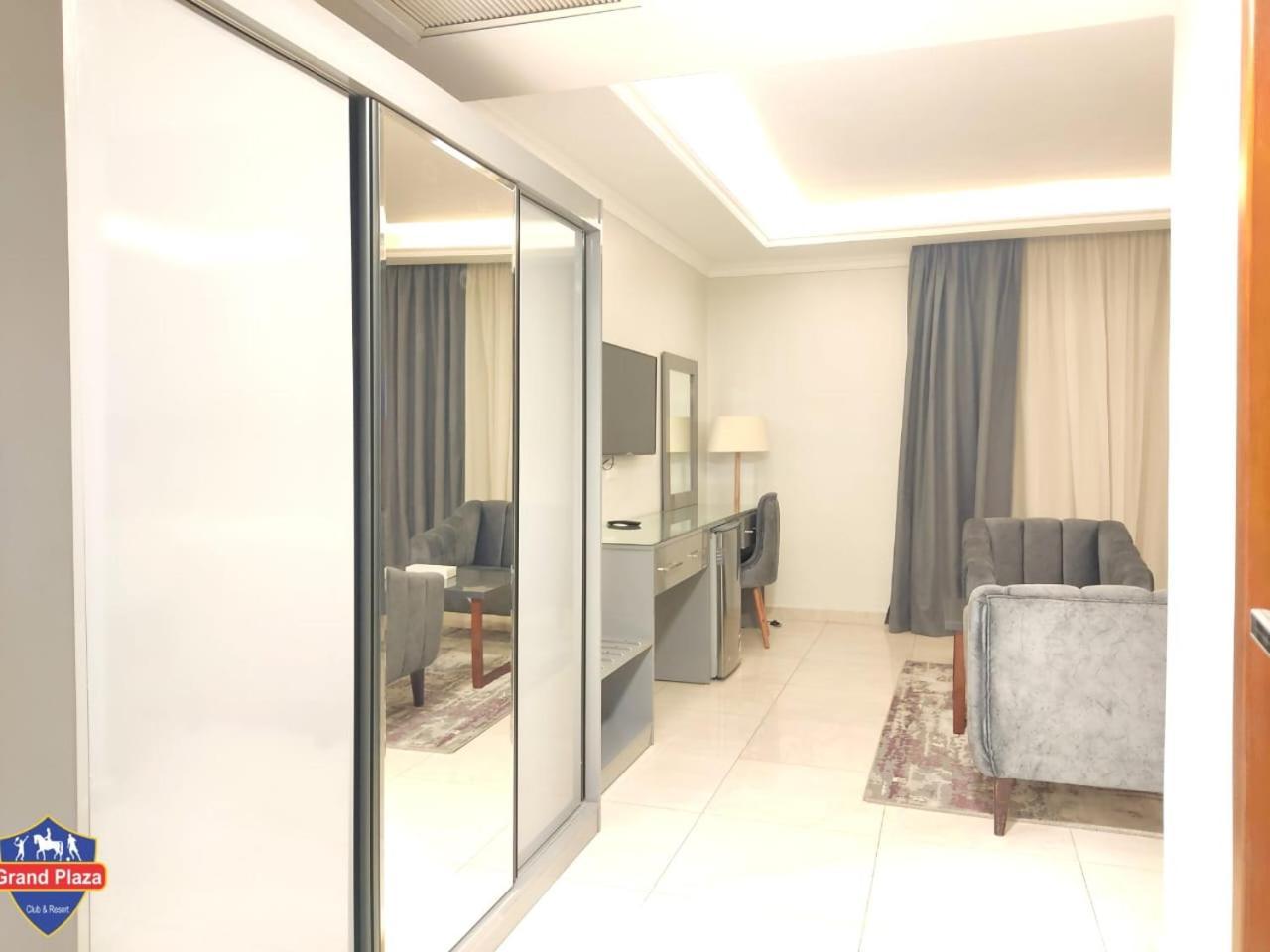 Hotel Grand Plaza Sheikh Zayed Kafr Abu 'umaydah Exterior foto